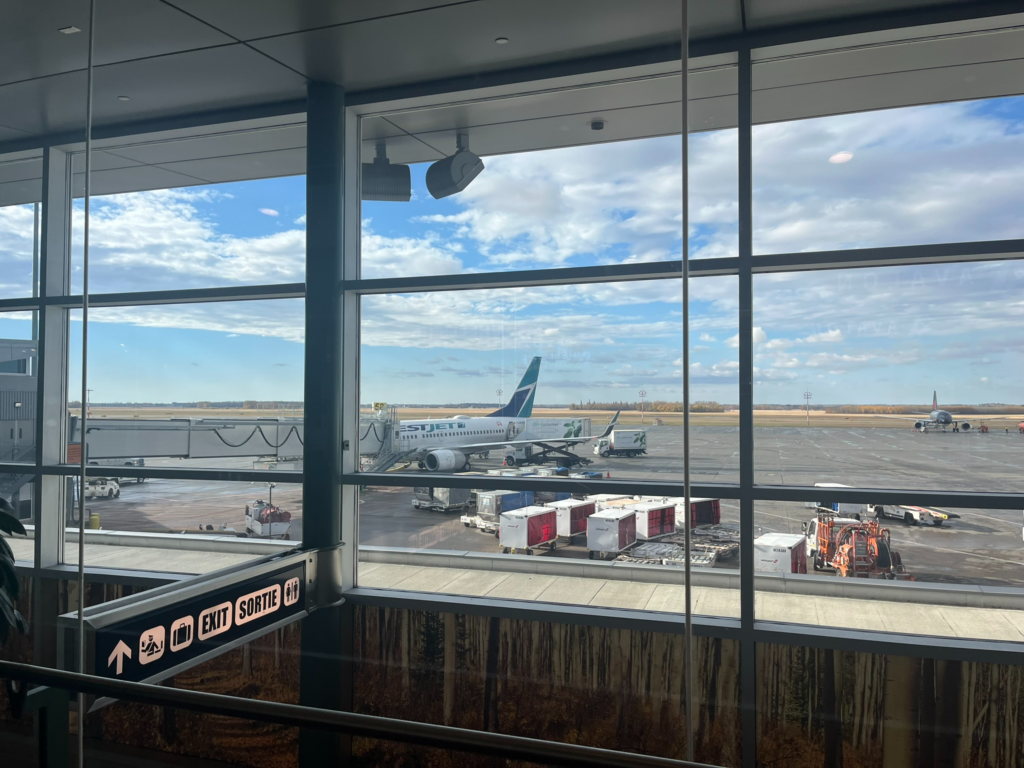 WestJet（成田〜カルガリー）