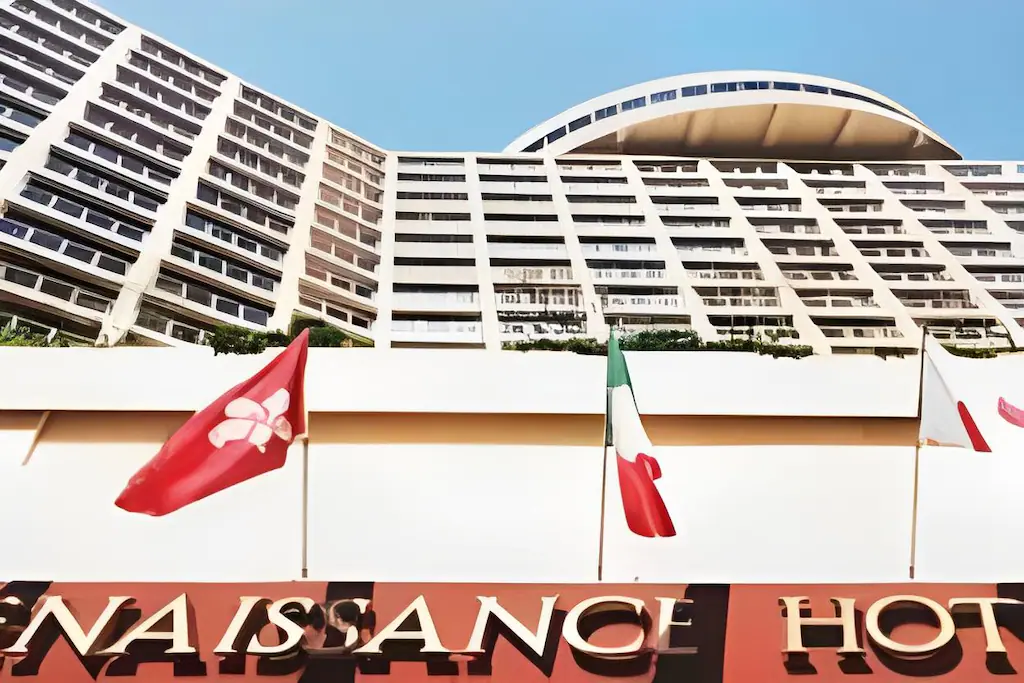 Pinnacle Hotel Vancouver Harbourfront外観