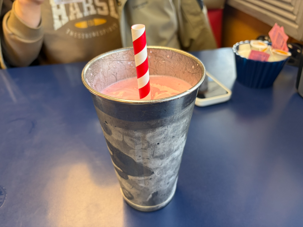 Rocko's 24 Hour Dinerミルクシェイク